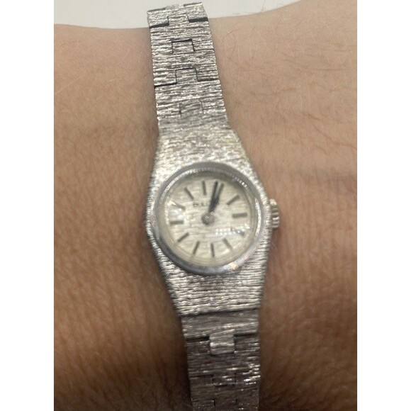 VINTAGE 1970s BULOVA GODDESS OF TIME WIND-UP WATCH BRACELET #3676 Works - Picture 2 of 11